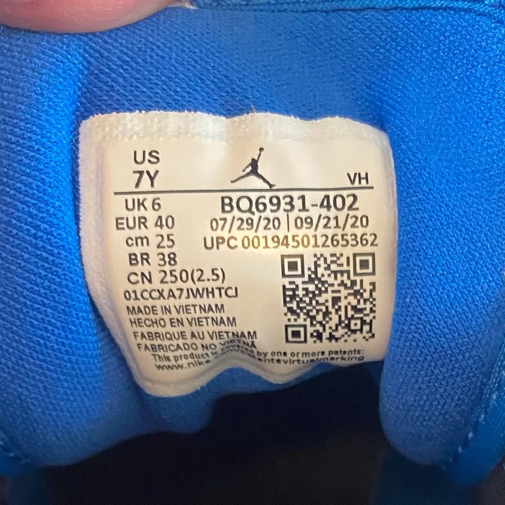 Nike Air Jordan 1 Mid Rise Signal Blue/White Size 7 Y